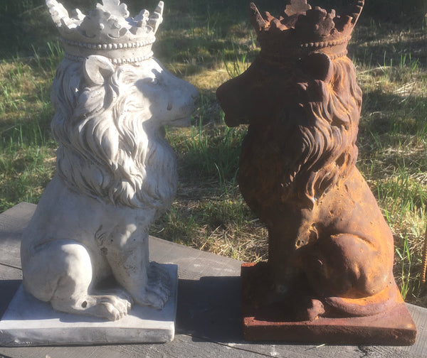 Kingen  -  Lejon Gjutform 36 Cm